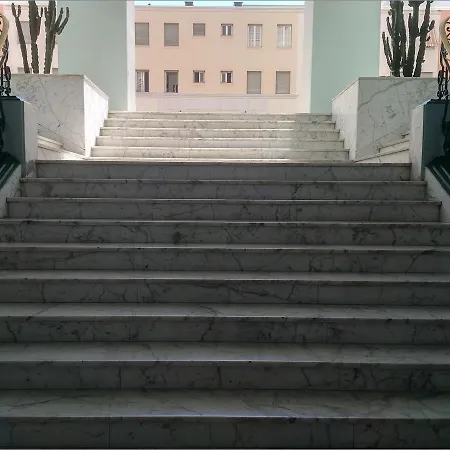 Neptune Apartament *